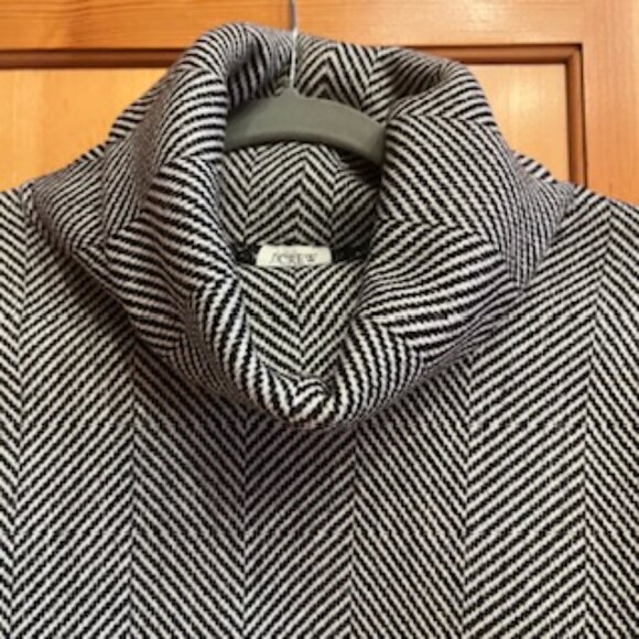 Jcrew Factory Black and white chevron fleece turtleneck - Picture 6 of 7